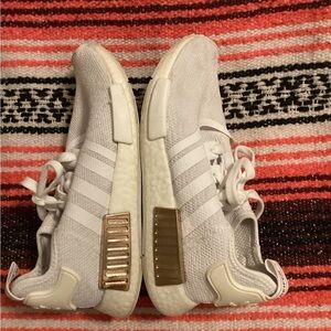Size 8 - adidas NMD_R1 Metallic Plugs - Cloud White W